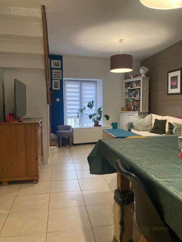 Appartement à LINAS