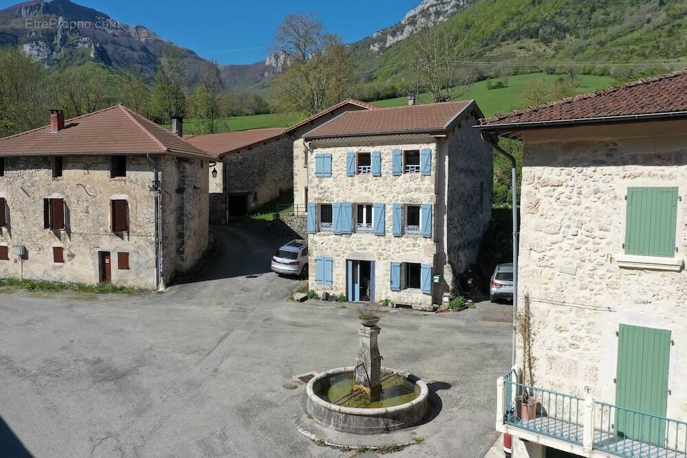 Maison 6 pièces 108 m² · à Bouvante · 108 m² · 174 000 €