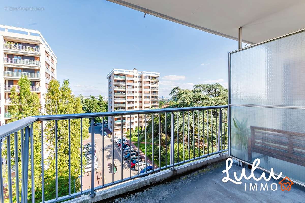 T6 de 135m2 - Ecully avec deux terrasse. - photo 14