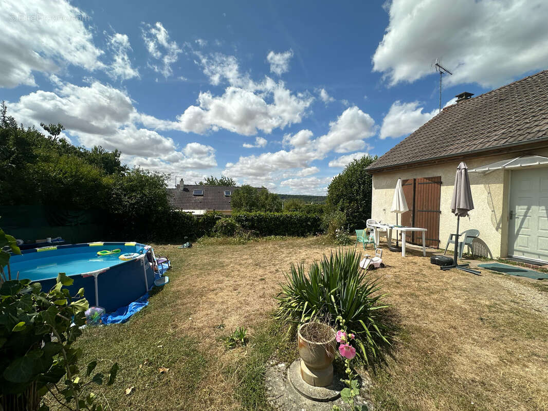 Maison BUEIL - locataire en place - photo 2