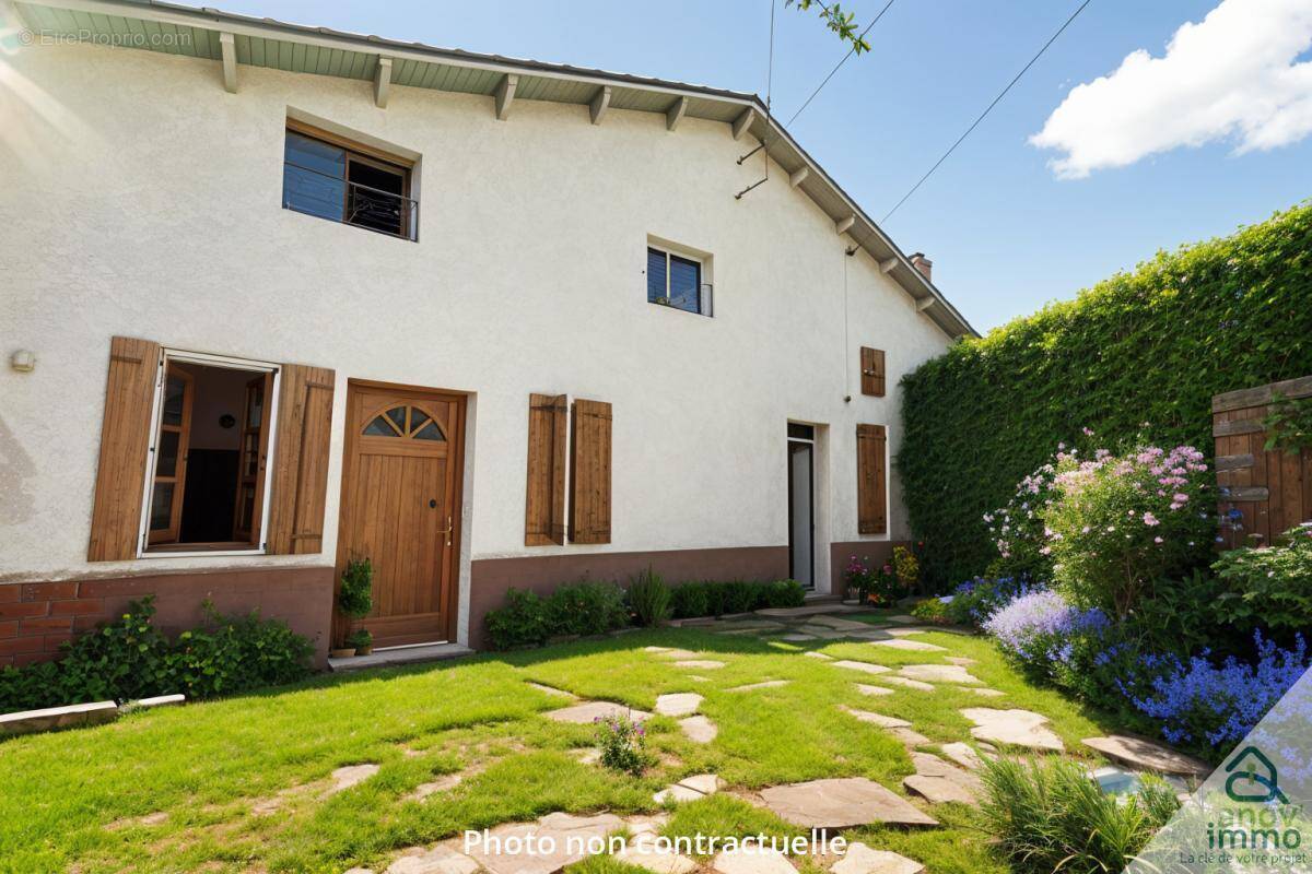 Maison à LA COURONNE