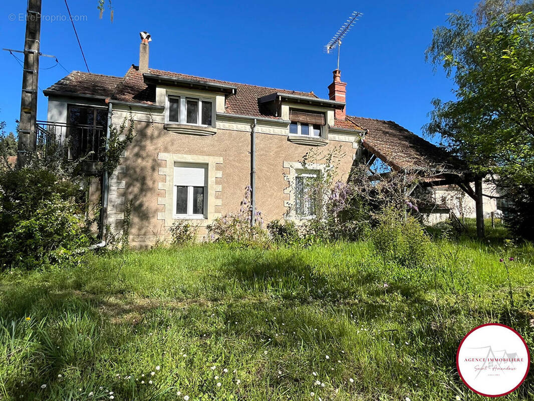 Maison à SAINT-AMAND-MONTROND