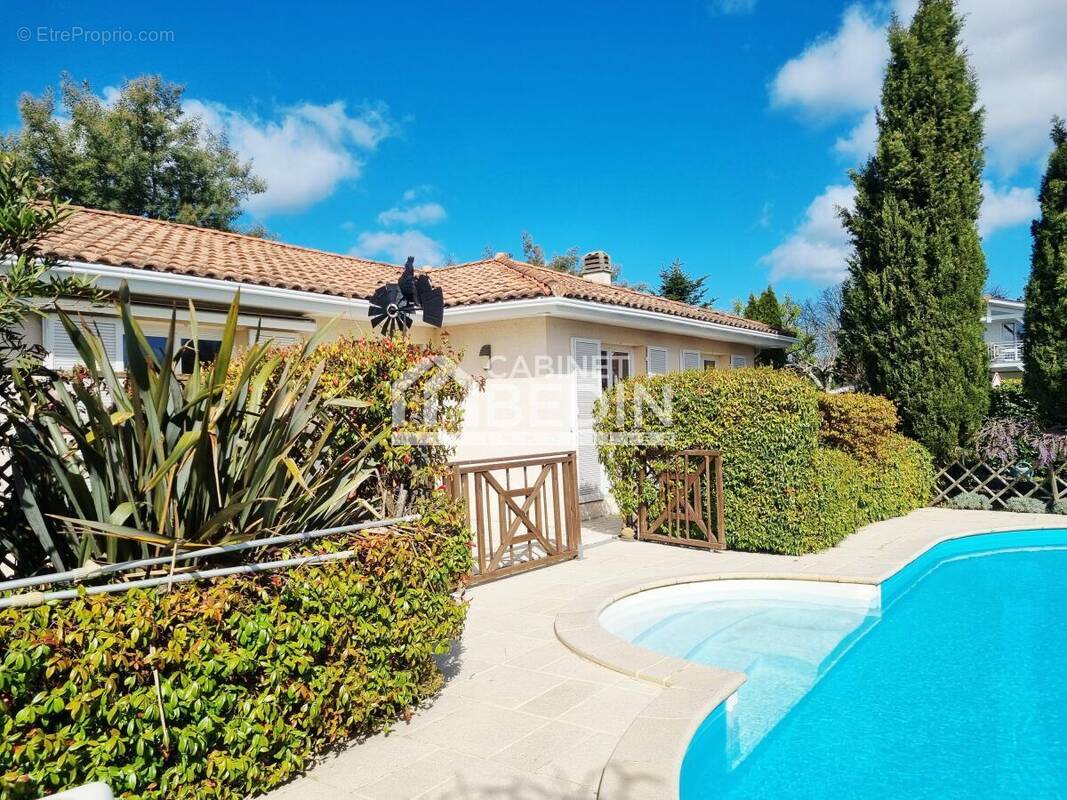 Maison à SAINT-MEDARD-EN-JALLES