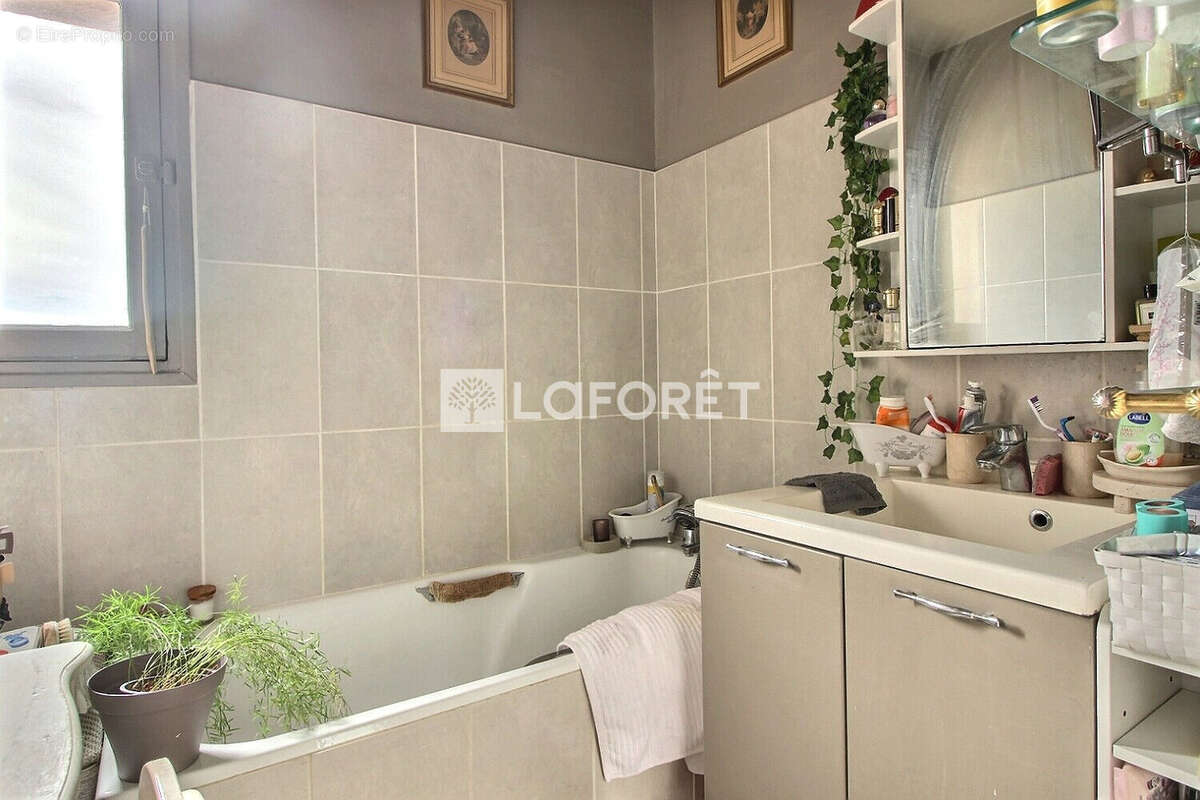 Appartement à BOIS-COLOMBES