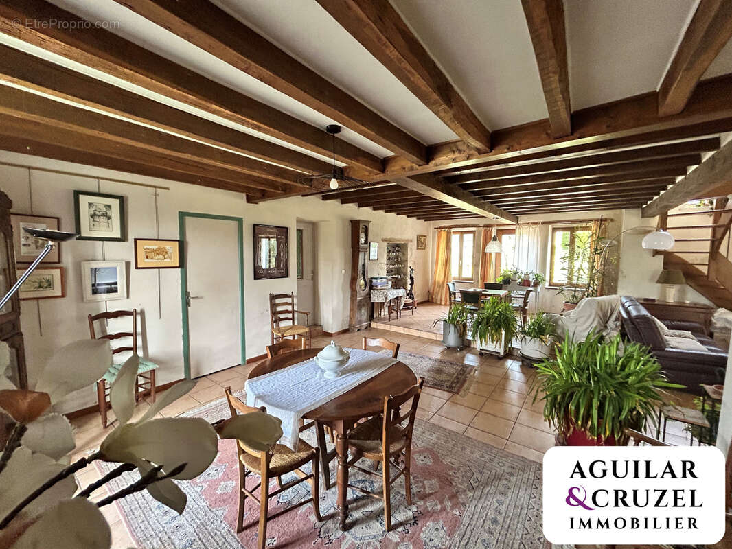 Maison à SAINTE-SOLANGE