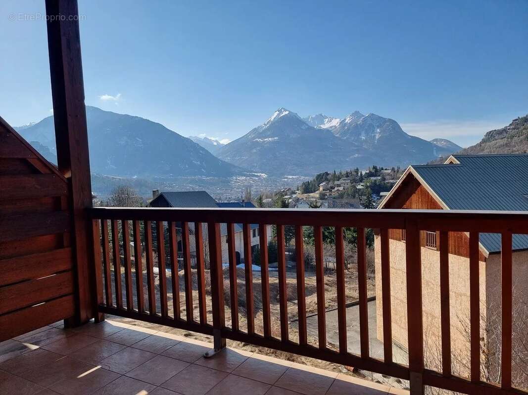 Appartement à LA SALLE-LES-ALPES