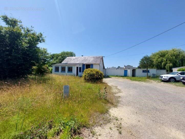 Maison à JULLOUVILLE