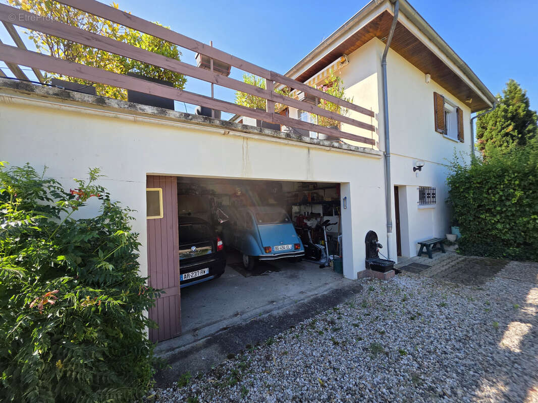 Rare Villa de plain pied secteur mairie-écoles - photo 12