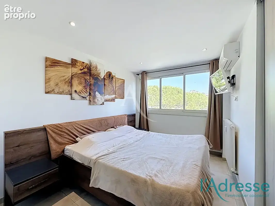 Magnifique 3 pièces traversant rénové avec PARKING ET CAVE ! - photo 7
