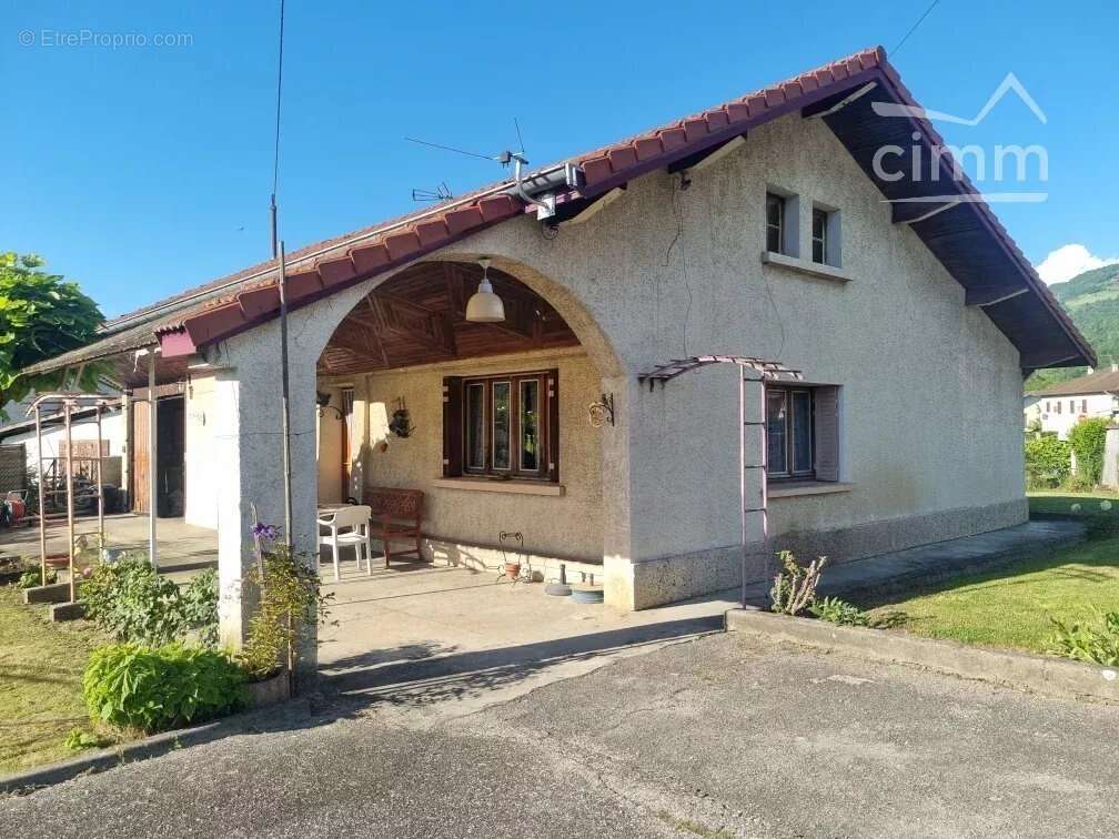 Maison à FROGES