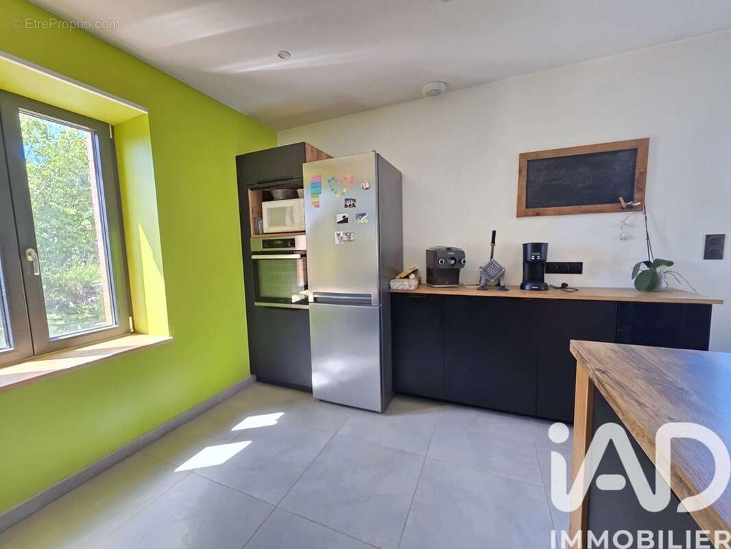 Maison 223 m² à Saint-Gervais-D'auvergne  - photo 4