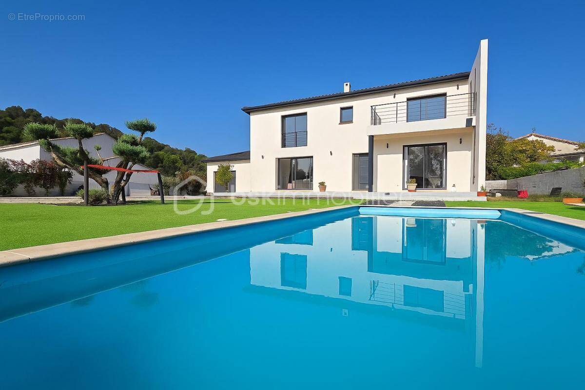 Maison à BAGNOLS-SUR-CEZE