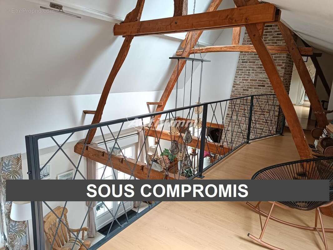 4257 21 - Maison à HESDIN