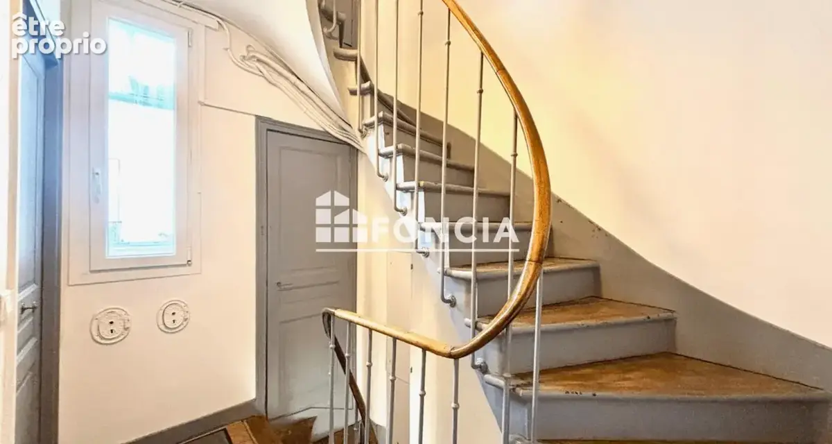 Village didot: 3 pieces de 46m2 au dernier etage - photo 8