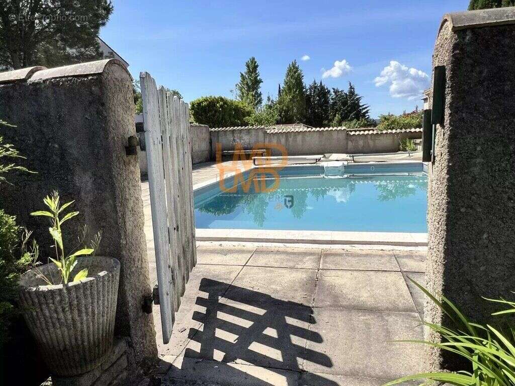 Maison à RUOMS