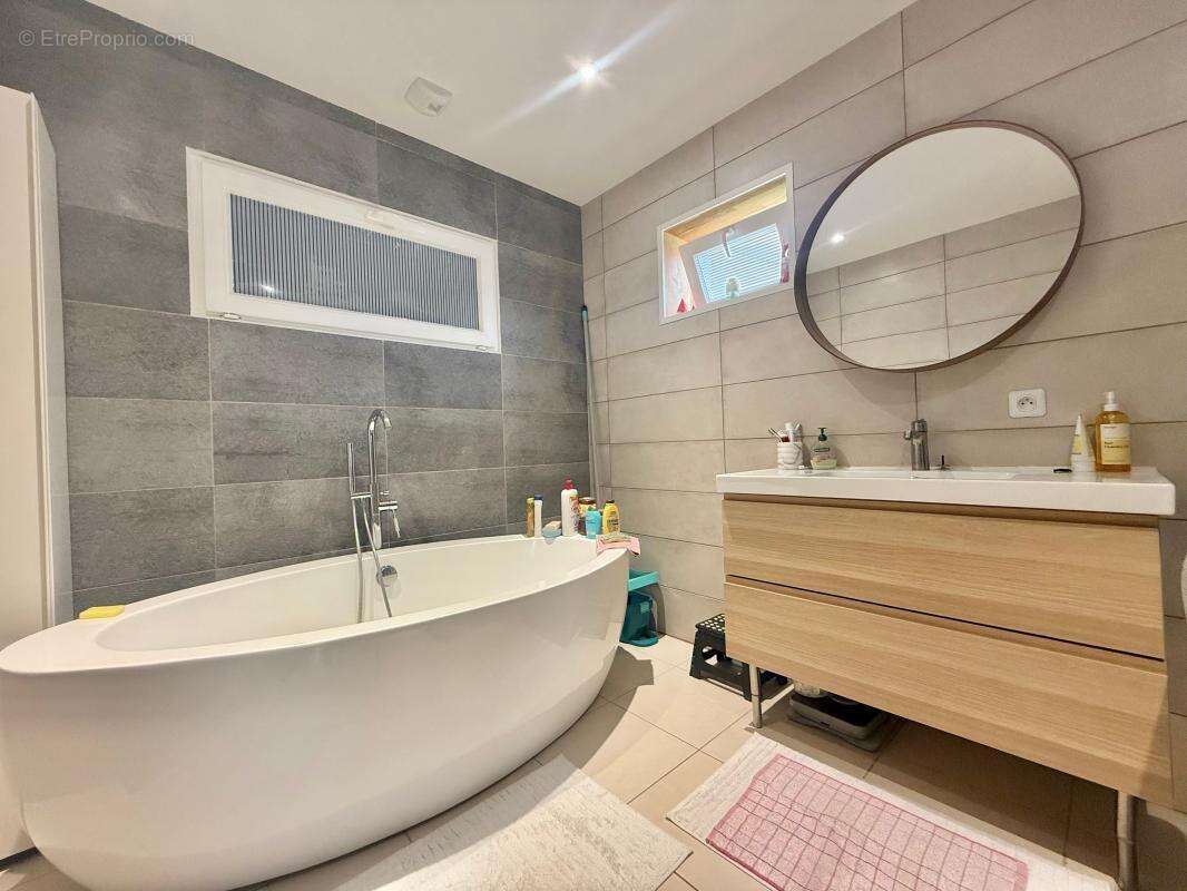 Maison à LONGECOURT-EN-PLAINE