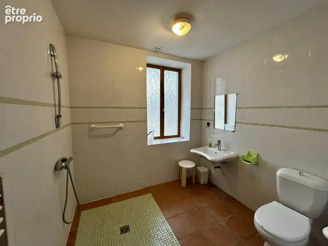 Corps de ferme, 2 gîtes accessibles PMR et une autre maison - photo 29