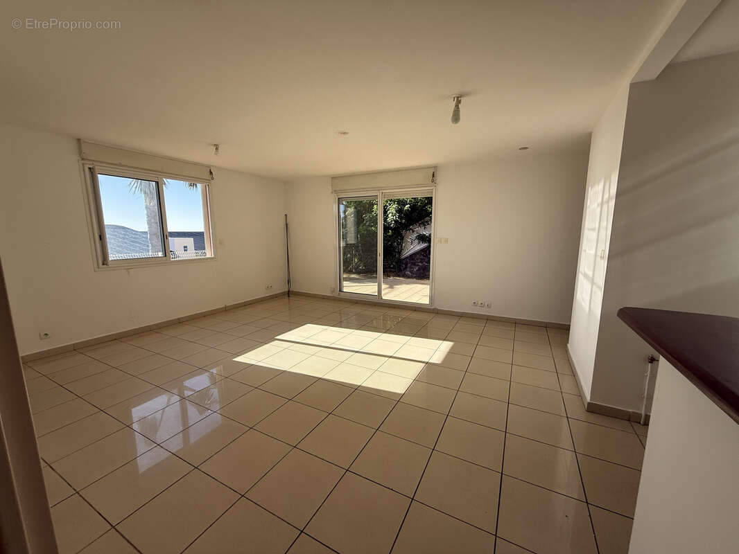 Appartement à SAINT-DENIS