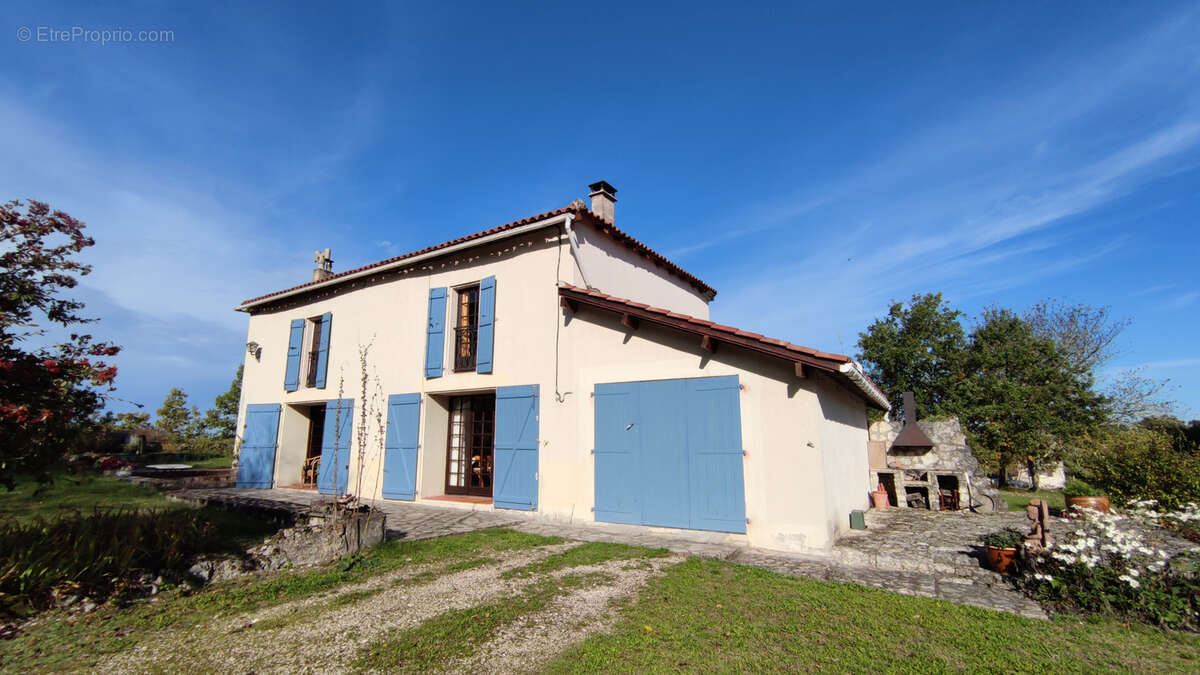 Maison à LAUZERTE