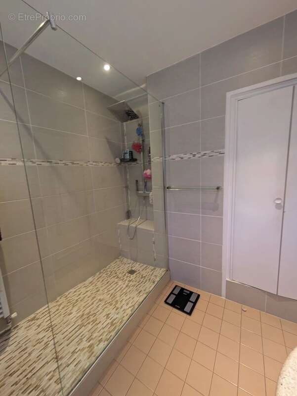 Maison à GILLY-SUR-ISERE