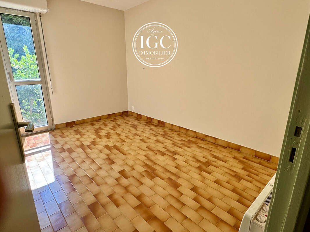 Appartement à CARRY-LE-ROUET