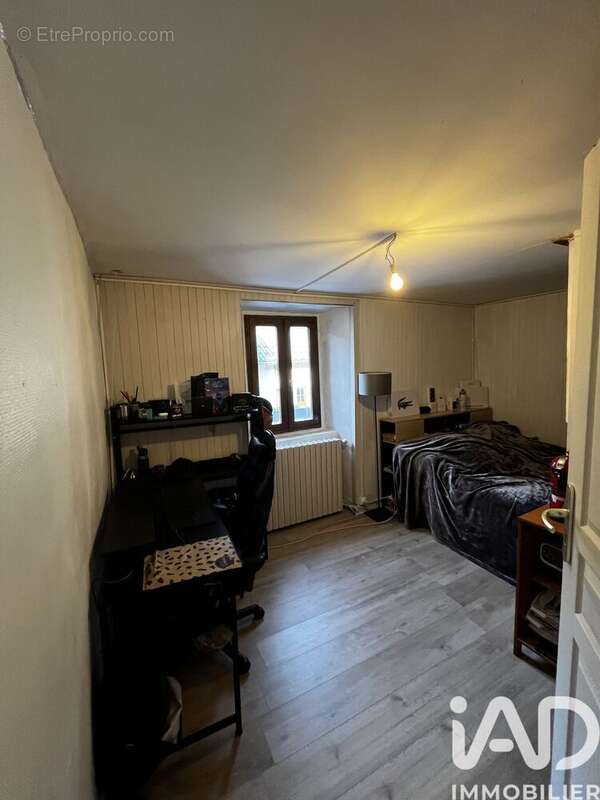 Photo 8