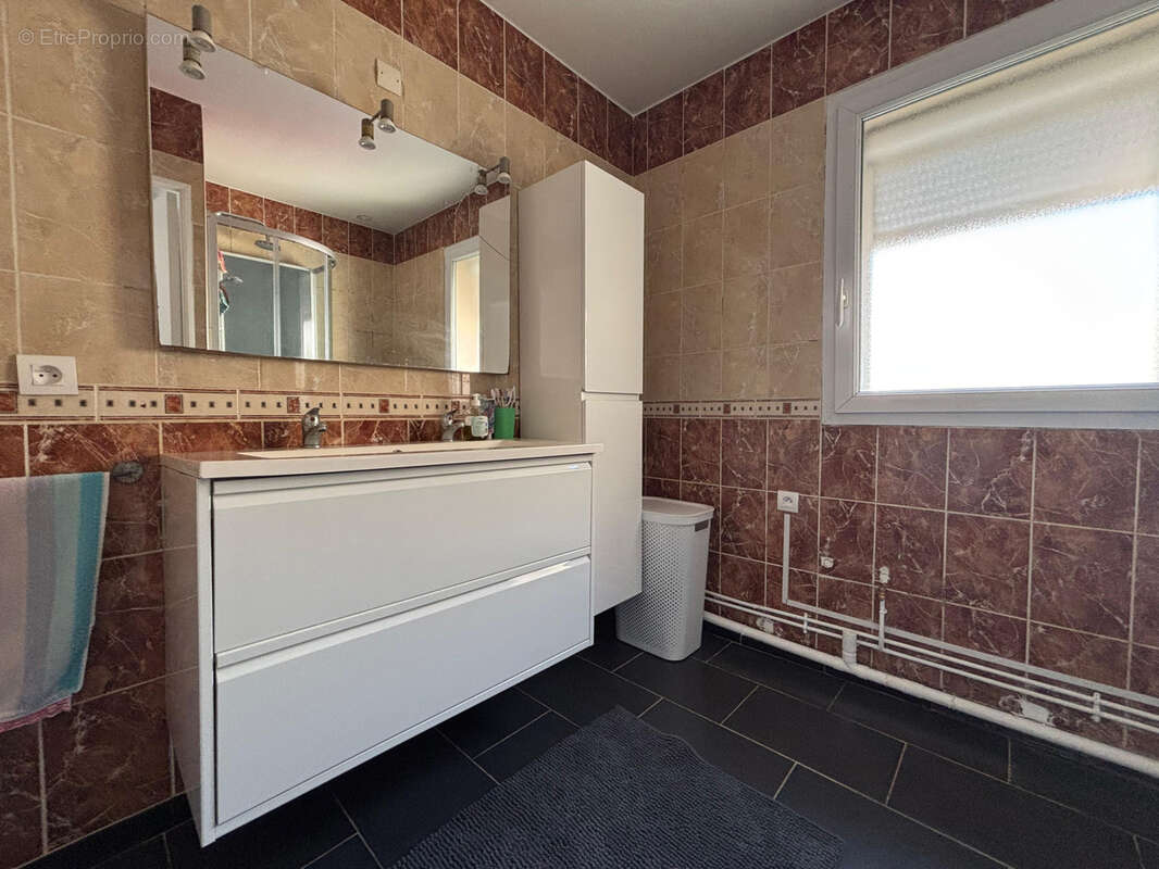 Maison à VILLETANEUSE