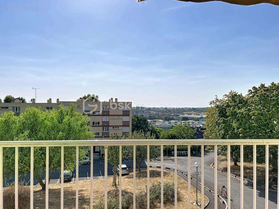 F3 de 69,23 m² avec box et cave – Une véritable opportunité - photo 3
