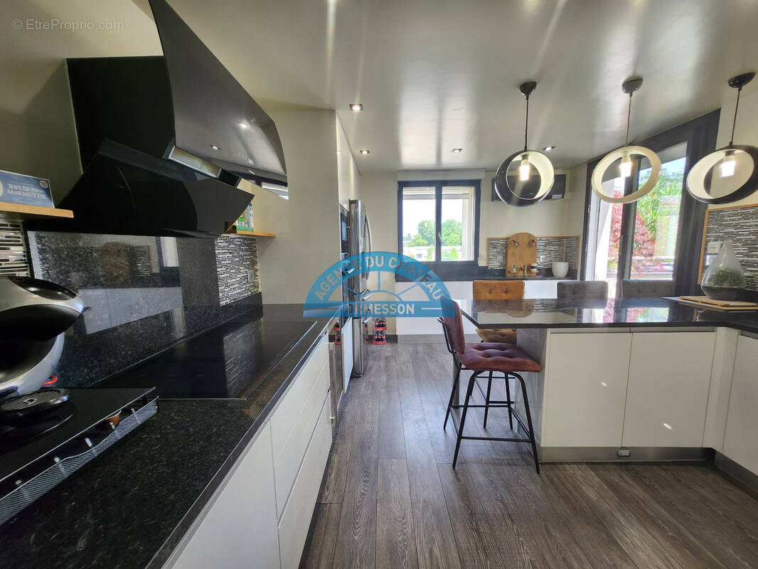 Appartement à LA QUEUE-EN-BRIE