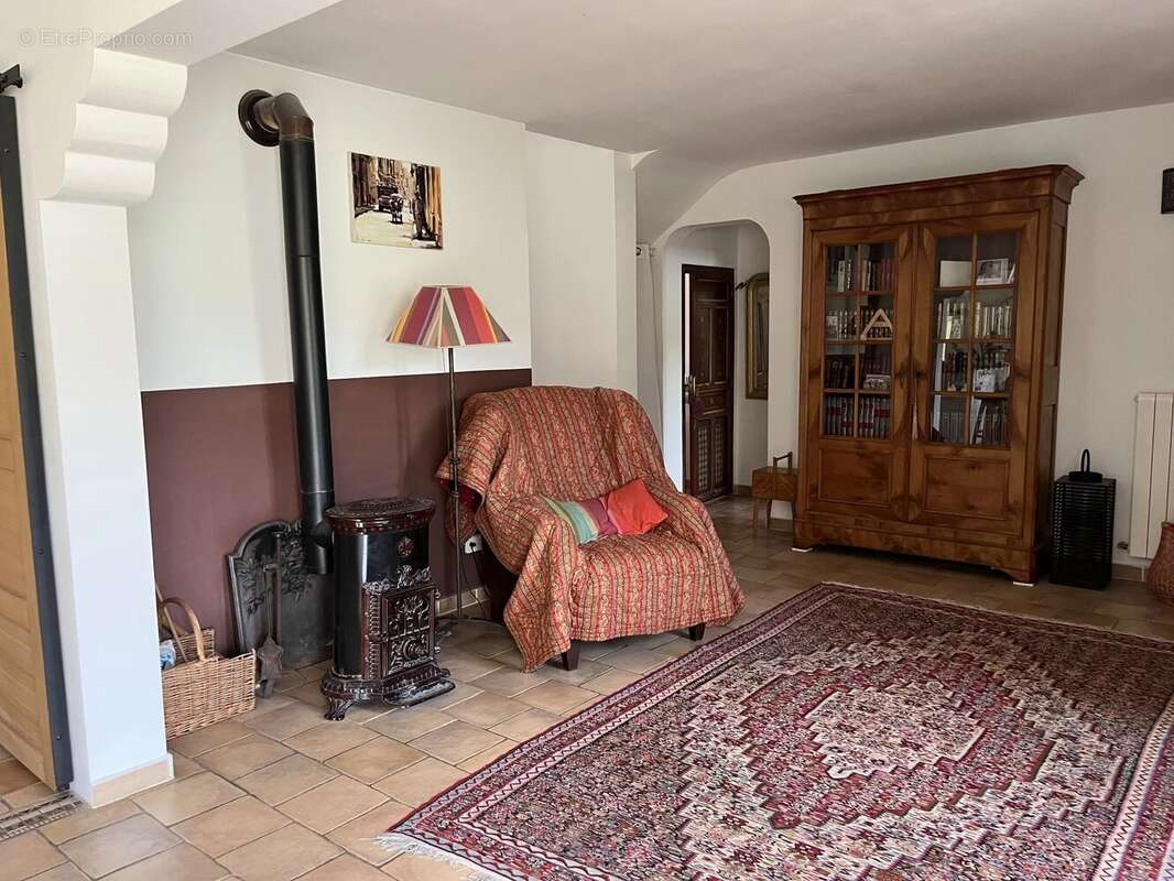 Maison à COTIGNAC