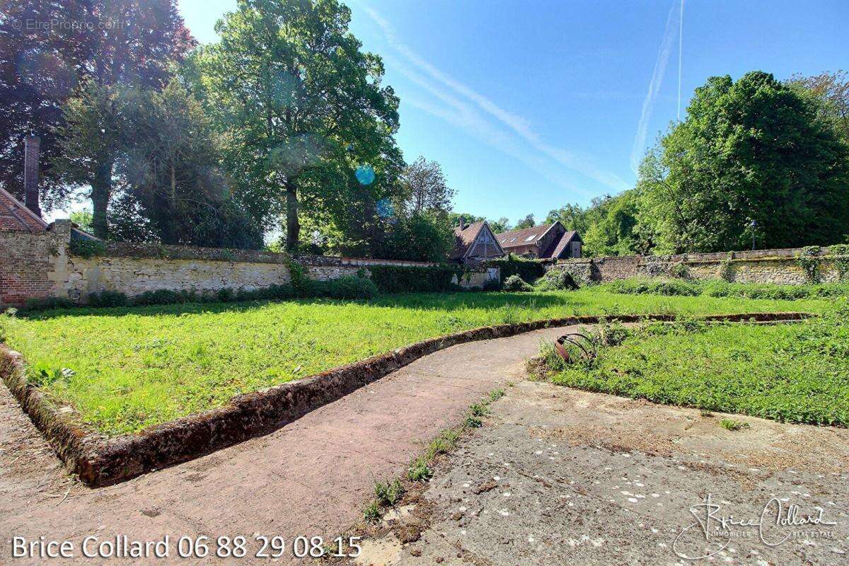 Maison à LA NEUVILLE-EN-HEZ