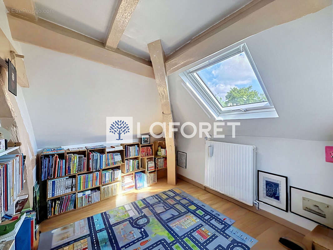 Appartement de charme de 83 m² au sol avec balcon et parking à Saint-Germain-en-Laye - photo 9