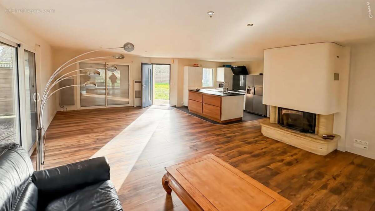 Maison à LA CHAPELLE-LAUNAY