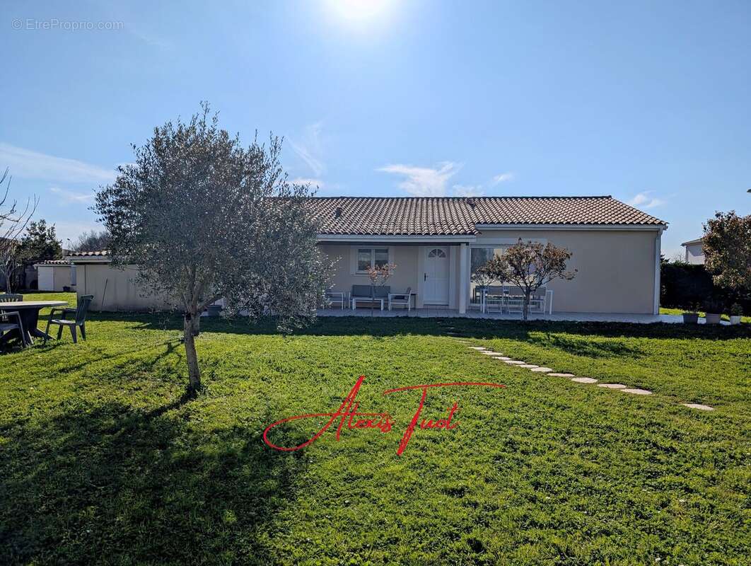 Maison 128 m² à Ambares-Et-Lagrave  - photo 10