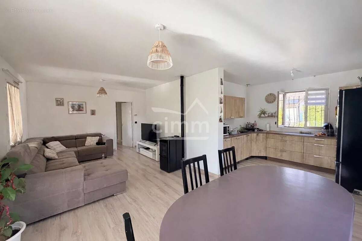 Maison à CHATEAU-ARNOUX-SAINT-AUBAN