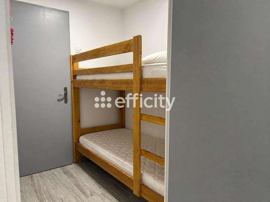 Appartement à BORMES-LES-MIMOSAS