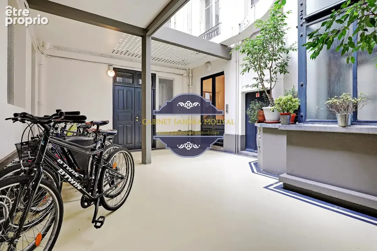 Paris IXème. Blanche.  Appartement- 2 chambres 71m²- 890 000 euros - photo 10