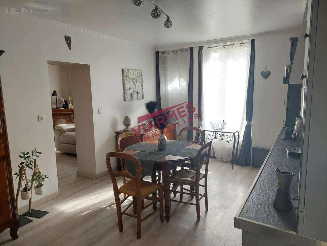 Maison à BELLOY-EN-FRANCE