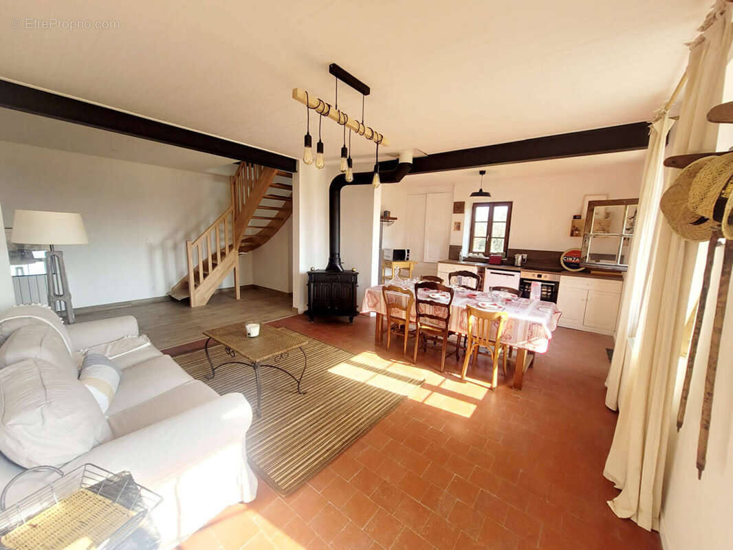 Maison à LA BAZOCHE-GOUET