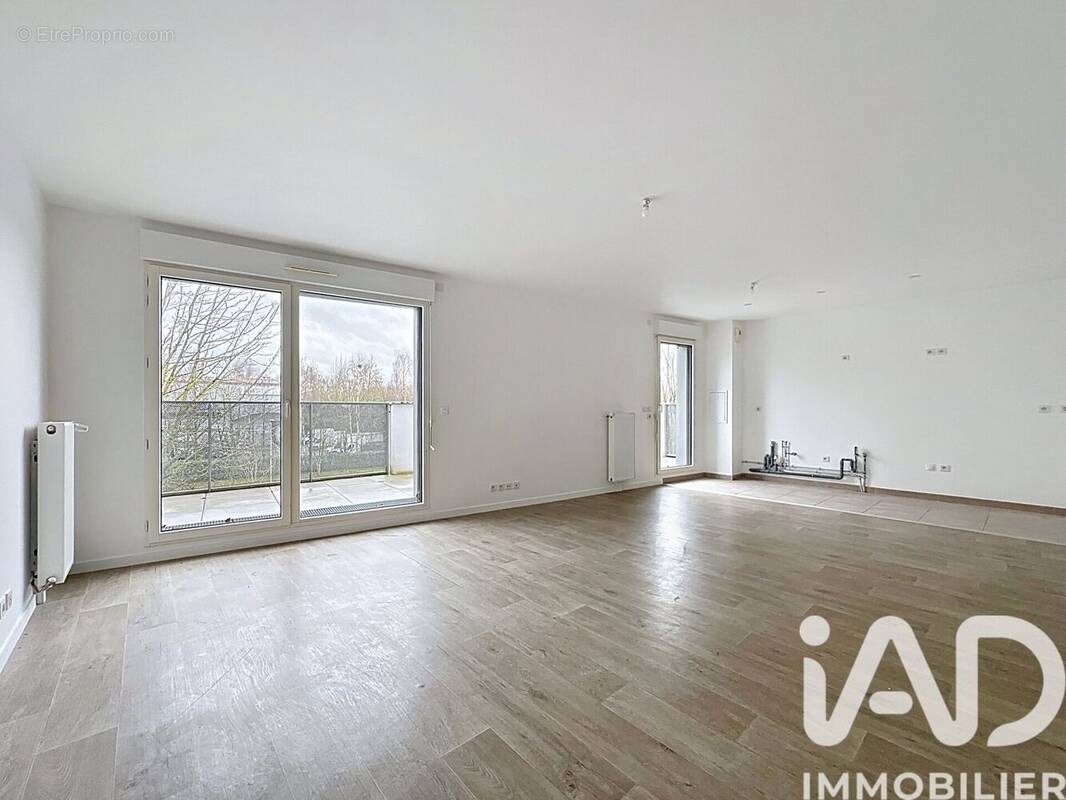 Photo 1 - Appartement à BUSSY-SAINT-GEORGES