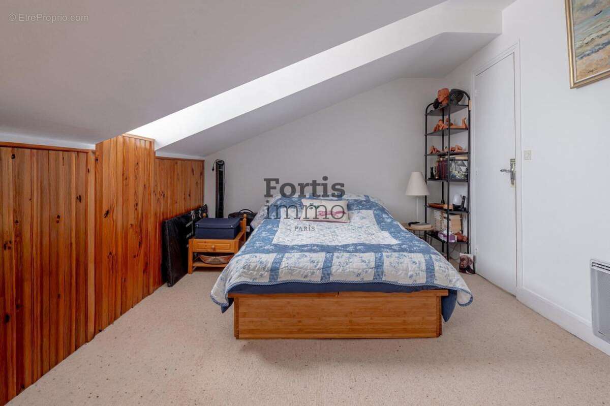 Appartement à PARIS-2E
