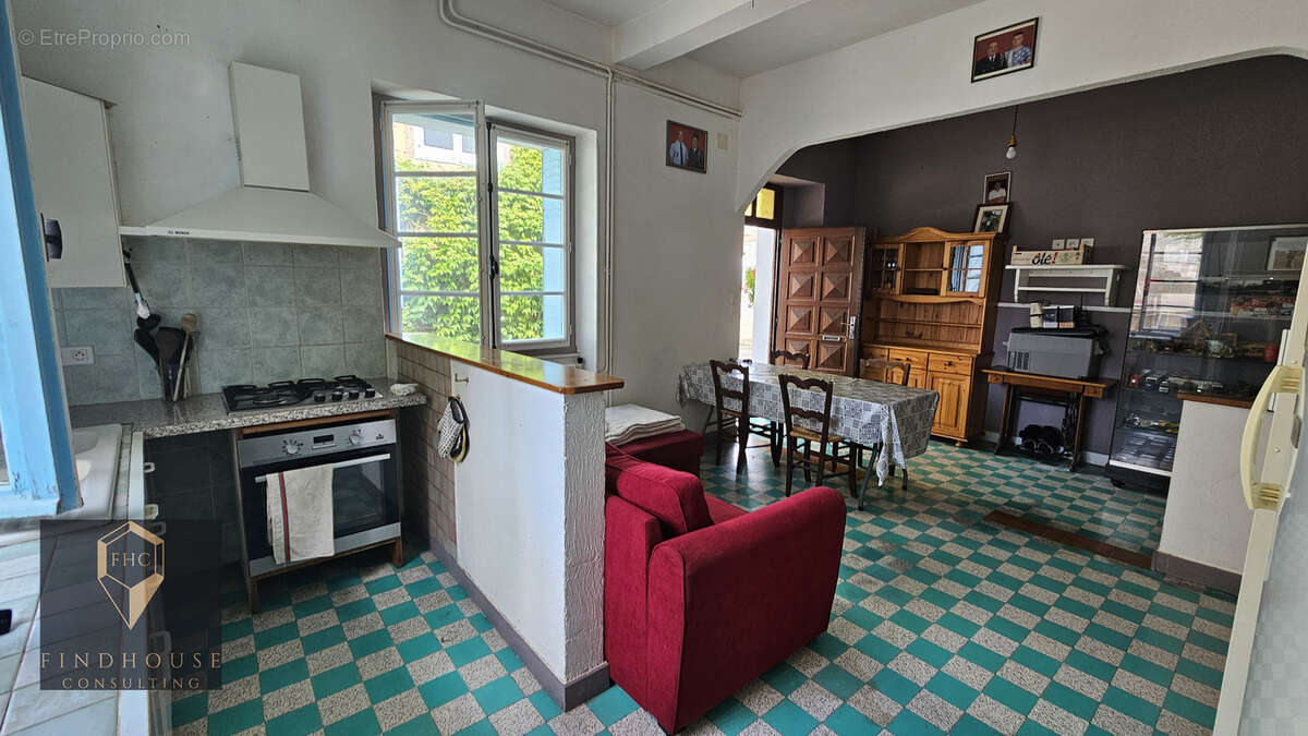 Maison à SARAMON