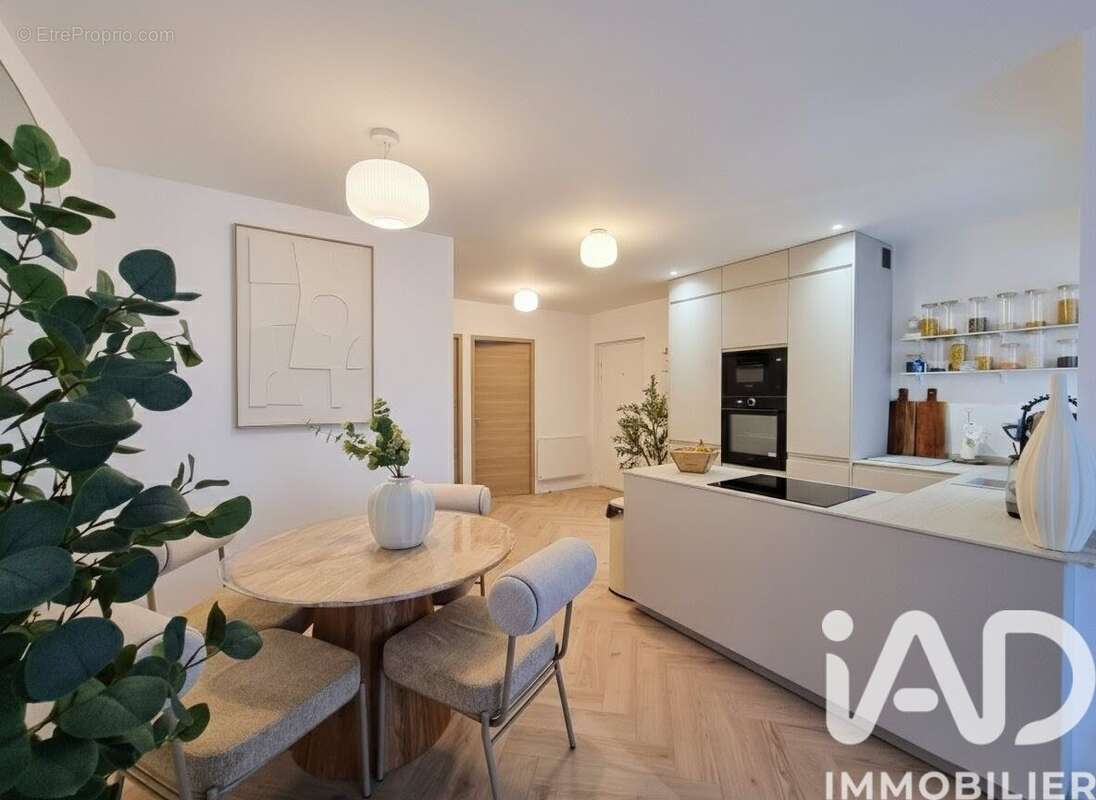 Photo 3 - Appartement à COURBEVOIE