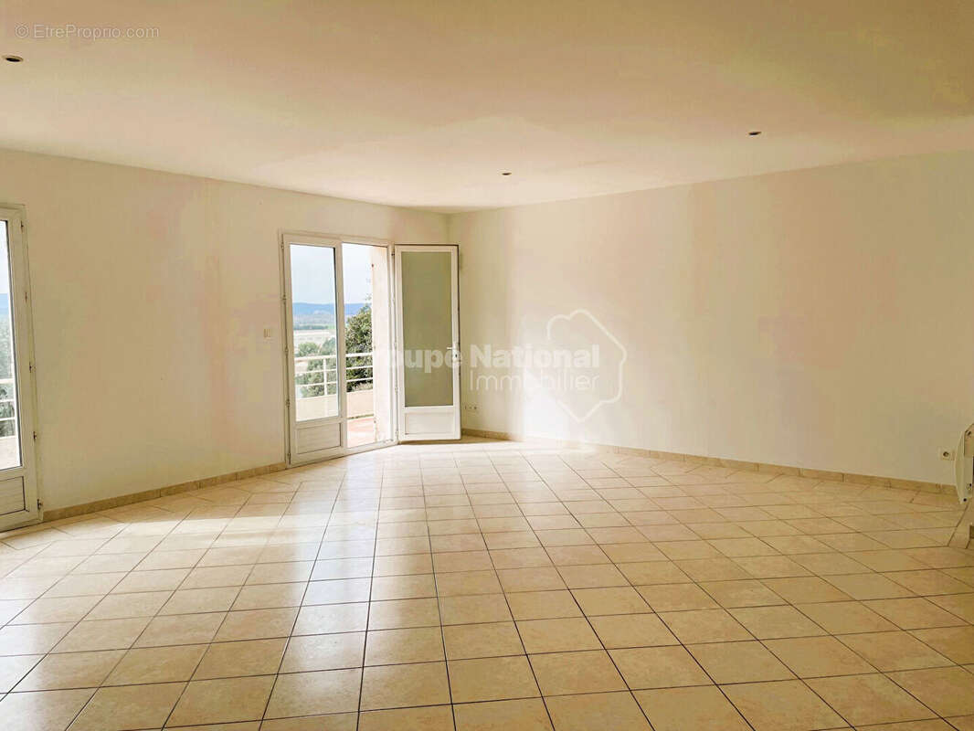 Maison à VINON-SUR-VERDON