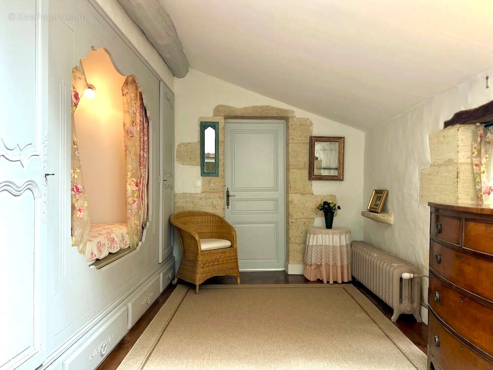 Manoir intemporel avec moulin médiéval - photo 13