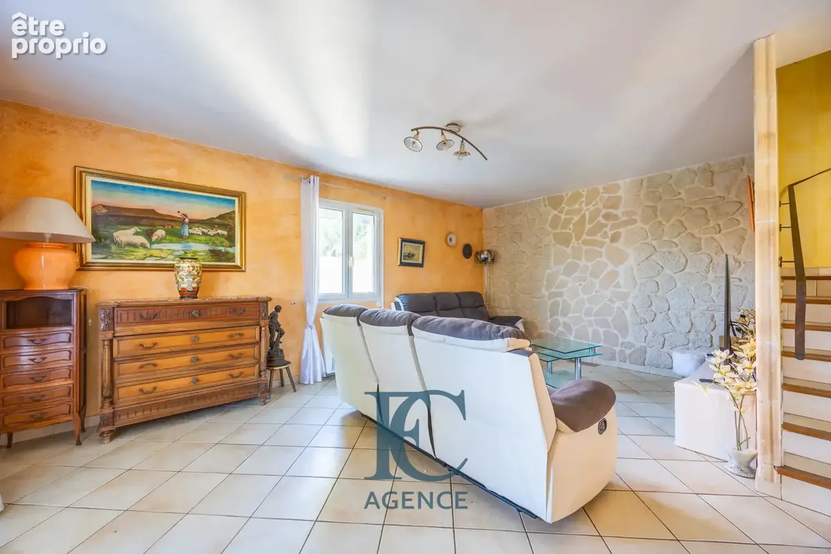 Maison 5 pièces de 122 m2 au calme et proche des plages - photo 2