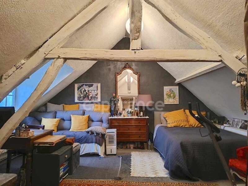 Maison à LES BORDES