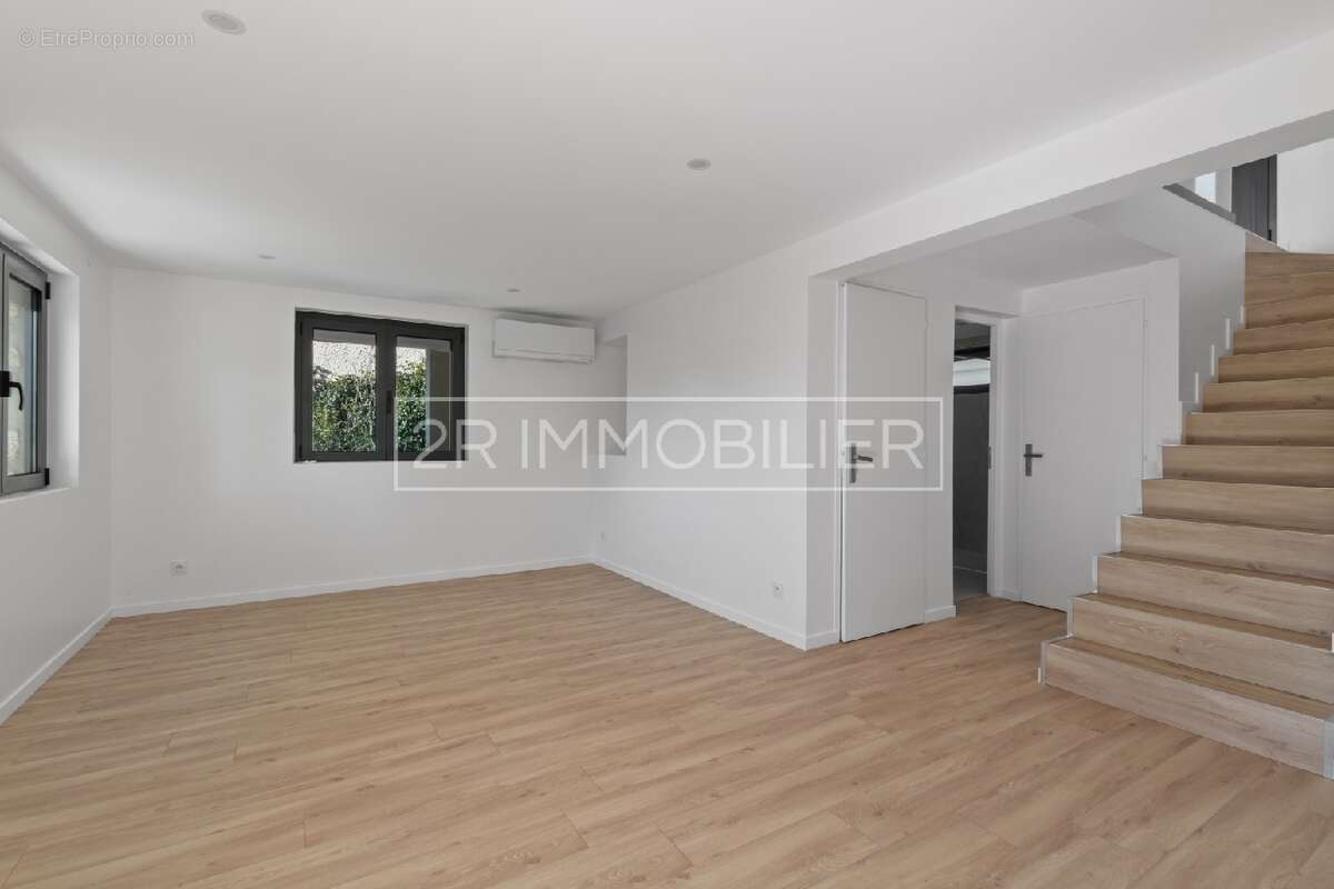 Maison à THORIGNY-SUR-MARNE