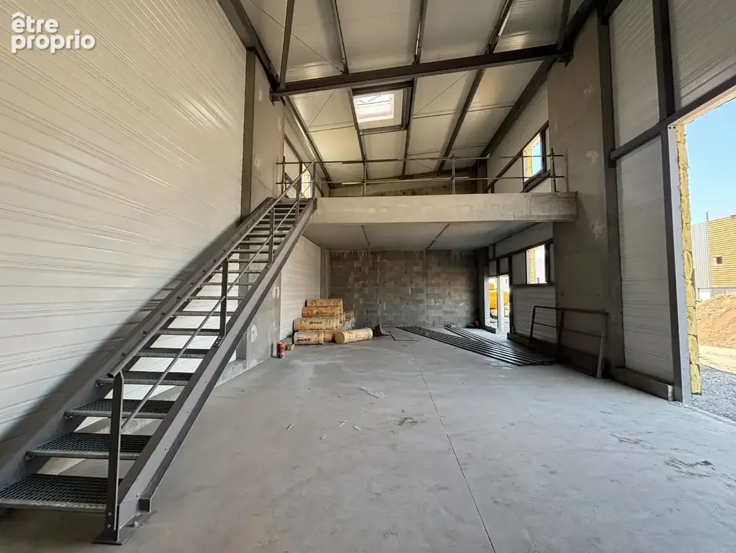 Commerce 232 m² à vendre à Saint-Vincent-De-Tyrosse (40230) - photo 2