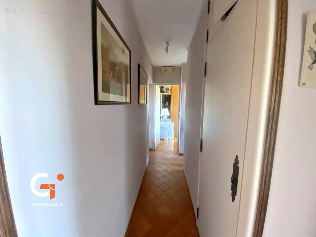 Appartement à SAINT-ETIENNE-DU-ROUVRAY